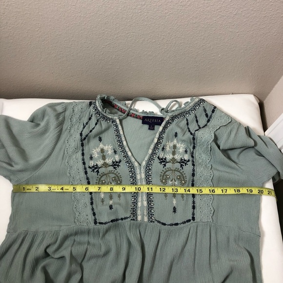 Artesia Top Womens Sage Green Embroidered Boho Flowy Short Sleeve Blouse L - Picture 13 of 14
